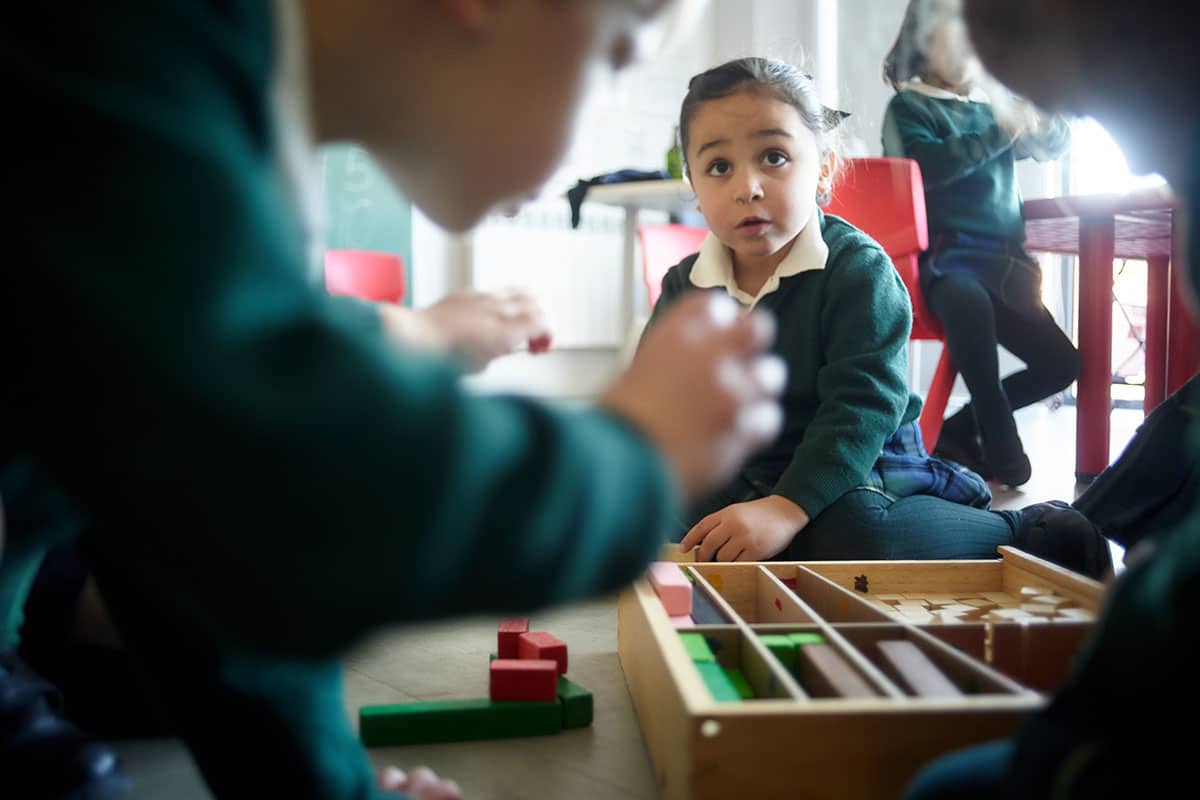 como enseñar a los niños a ser generosos orvalle