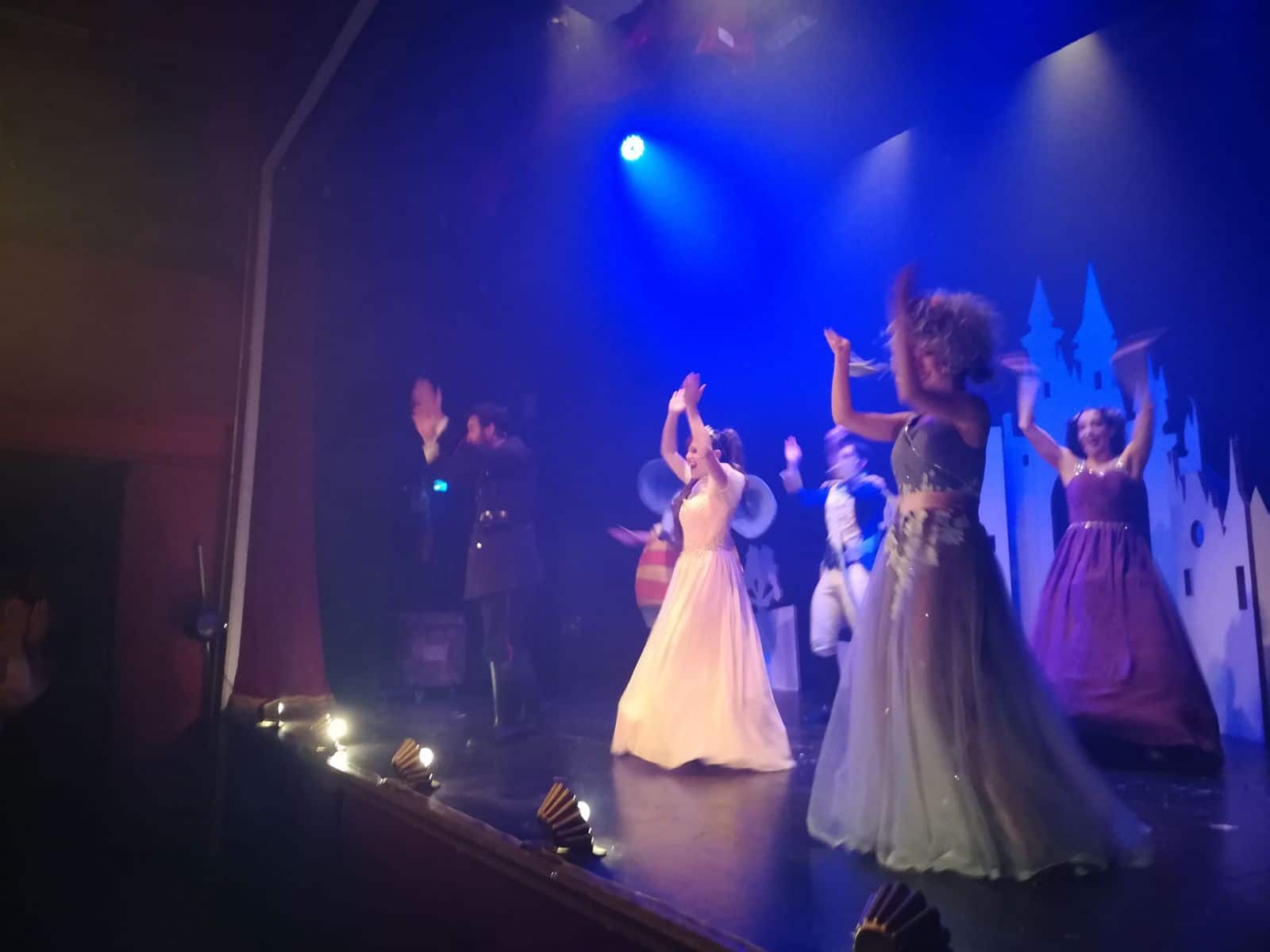 4º de Primaria, de público a actrices en el Musical La Cenicienta y el zapatito de Cristal