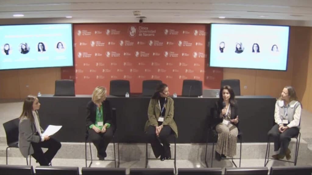 Panel ‘‘Cuidando personas: experiencia COVID’’