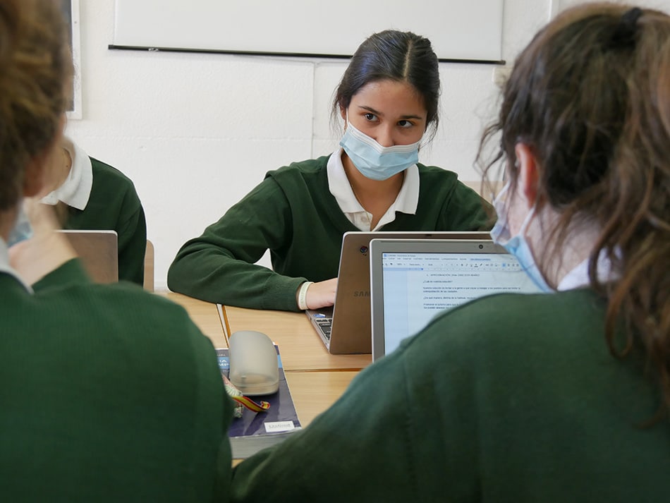 Trabajando el modelo NABCH en clase de Economía