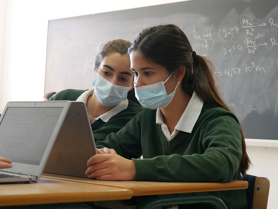 Trabajando el modelo NABCH en clase de Economía