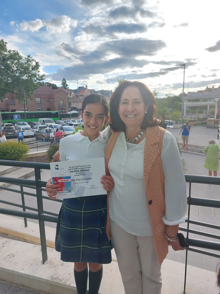 Seis alumnas de Orvalle premiadas por su expediente académico