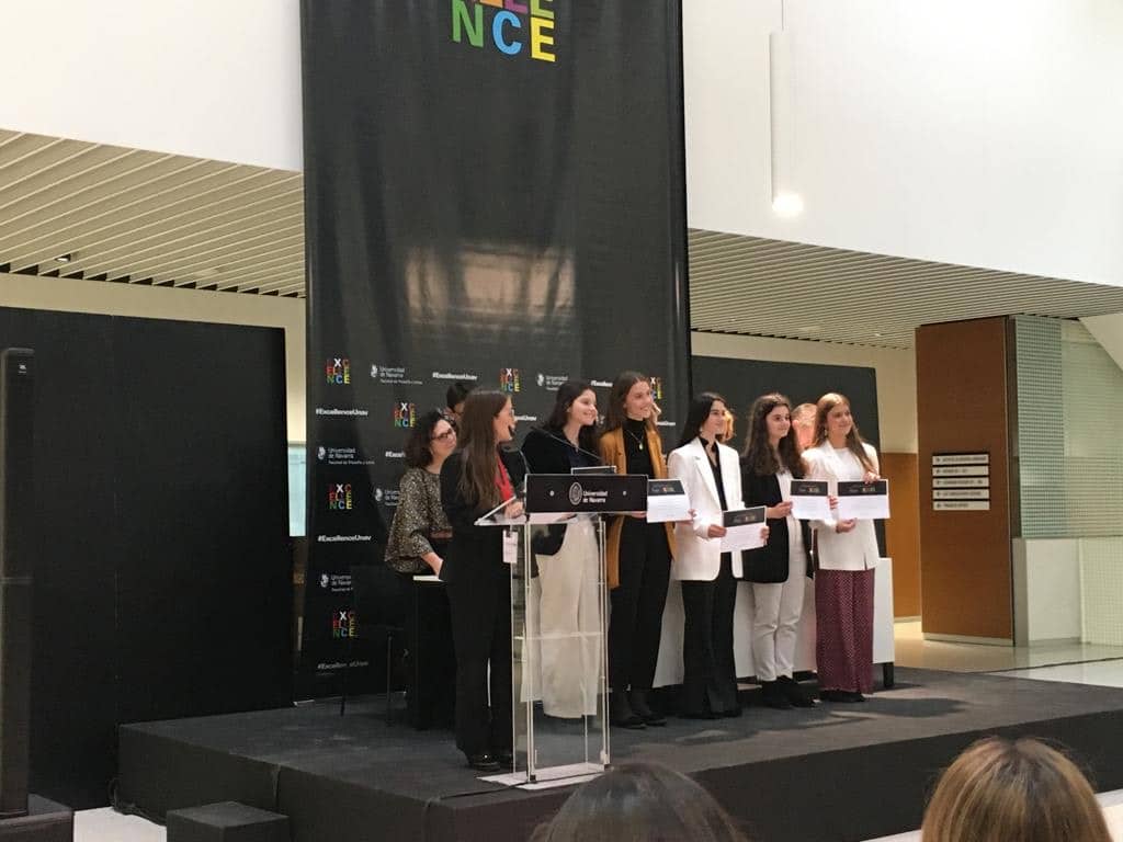 Un grupo de alumnas logra una mención de honor en el Programa Excellence