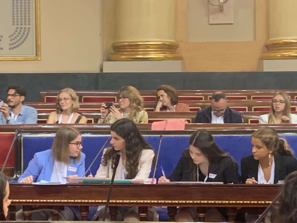 Orvalle tiene a uno de los ocho mejores equipos de debate de España