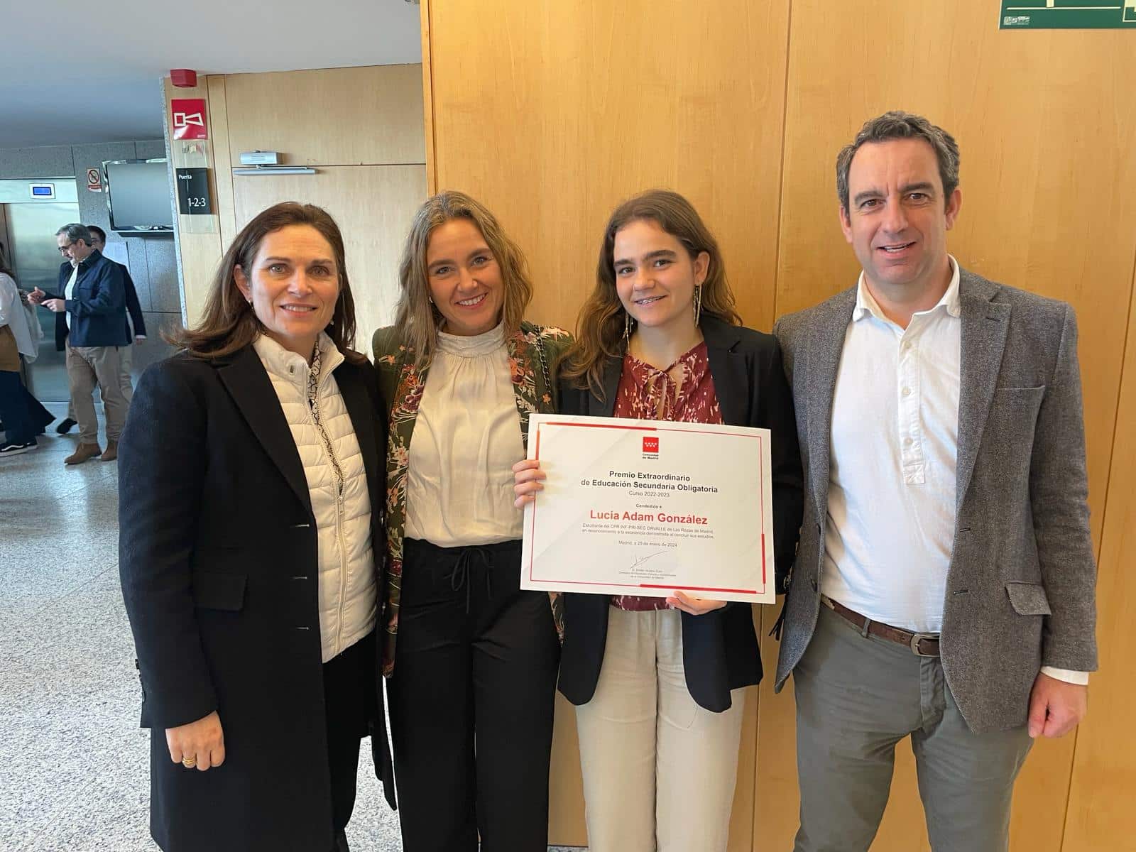 Lucía Adam es reconocida entre los mejores expedientes de la CAM 2 mejores expedientes madrid