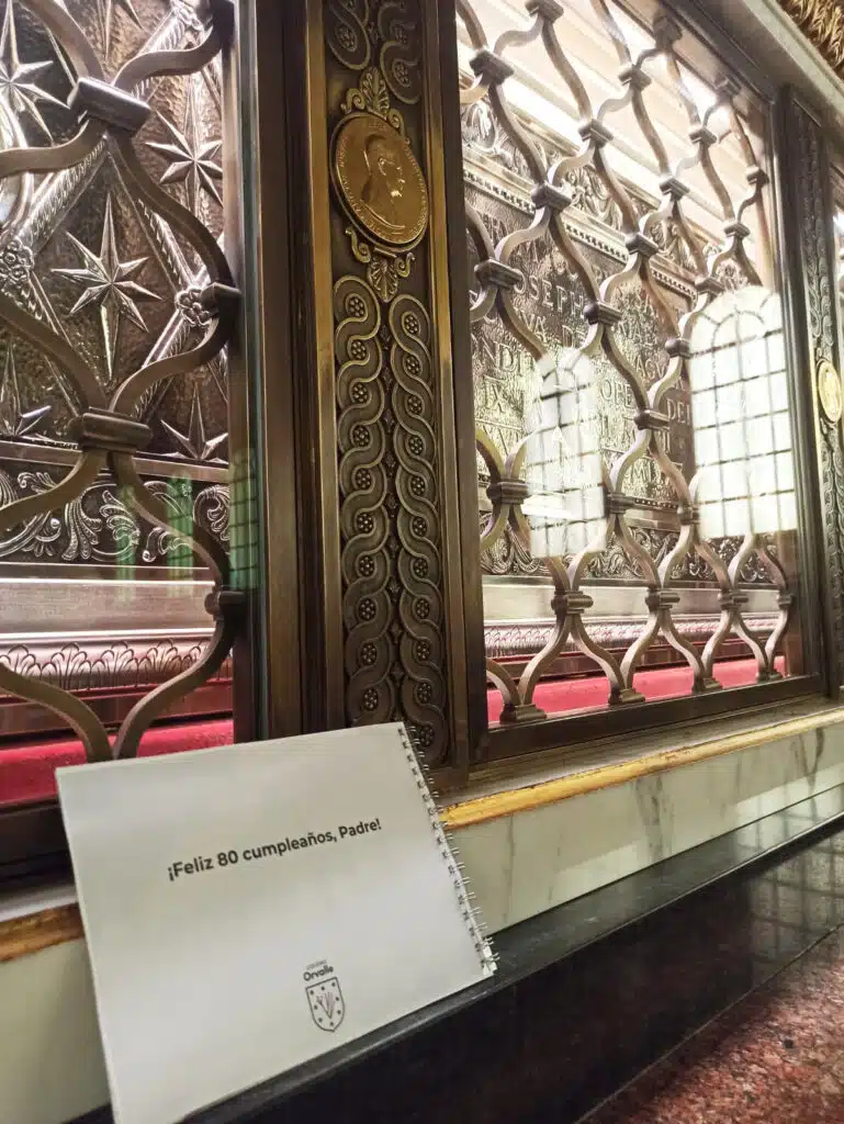 Mons. Fernando Ocáriz envía su cariñosa bendición a Orvalle 1 villa tevere roma