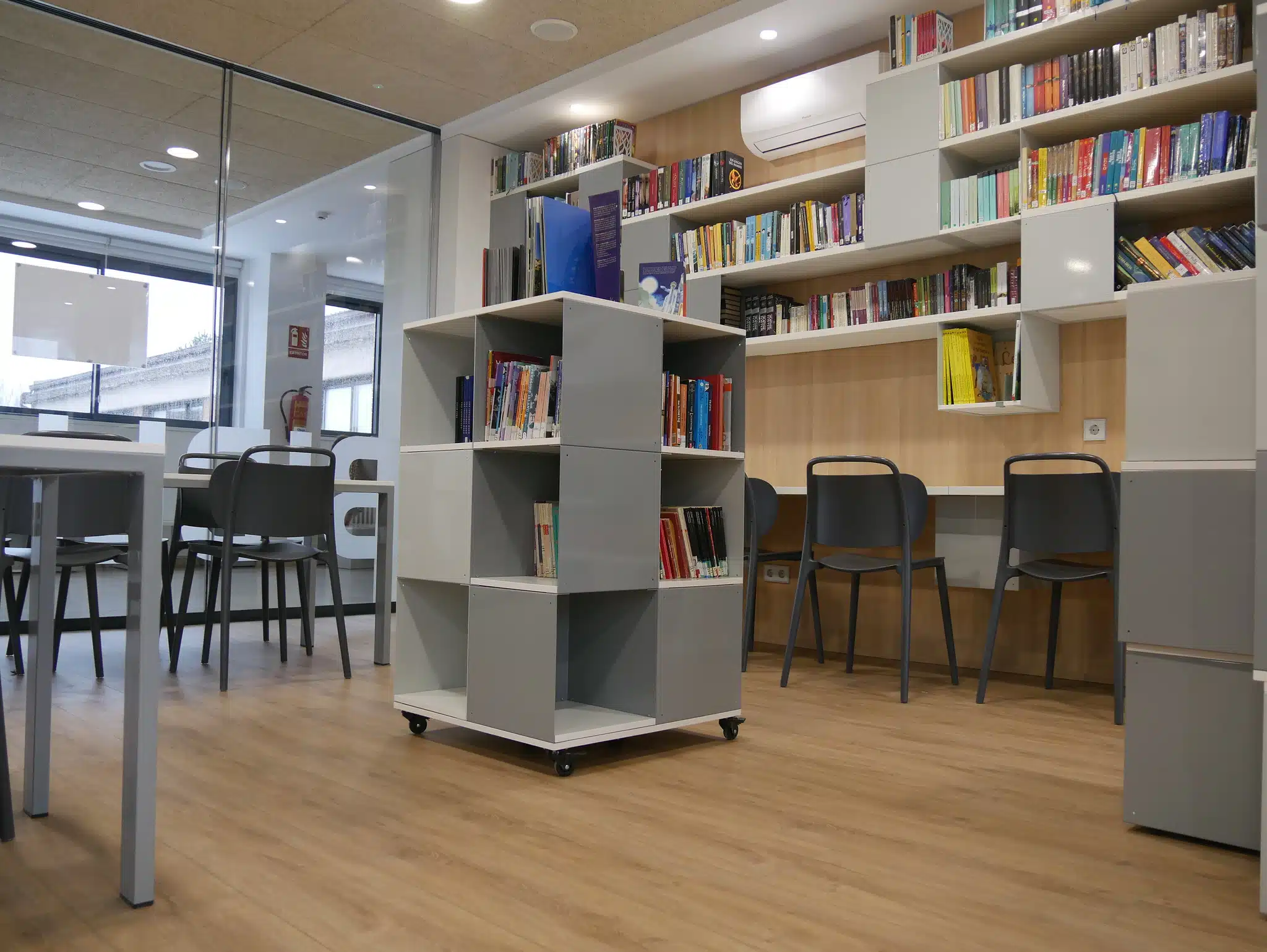 biblioteca orvalle instalaciones