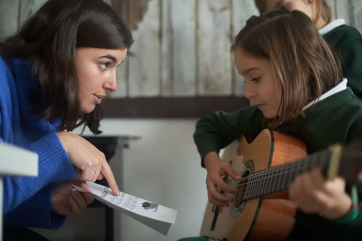 instalaciones del colegio orvalle primaria musica