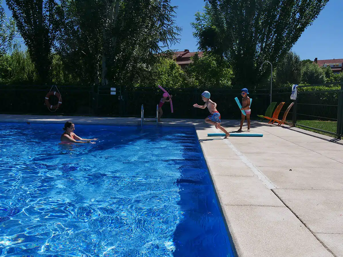 piscina colegio orvalle