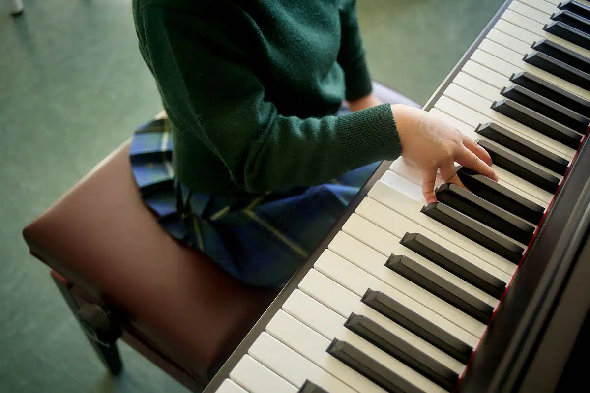 Educar en fortaleza: cómo formar el carácter desde la infancia 12 educar en fortaleza carlos chiclana