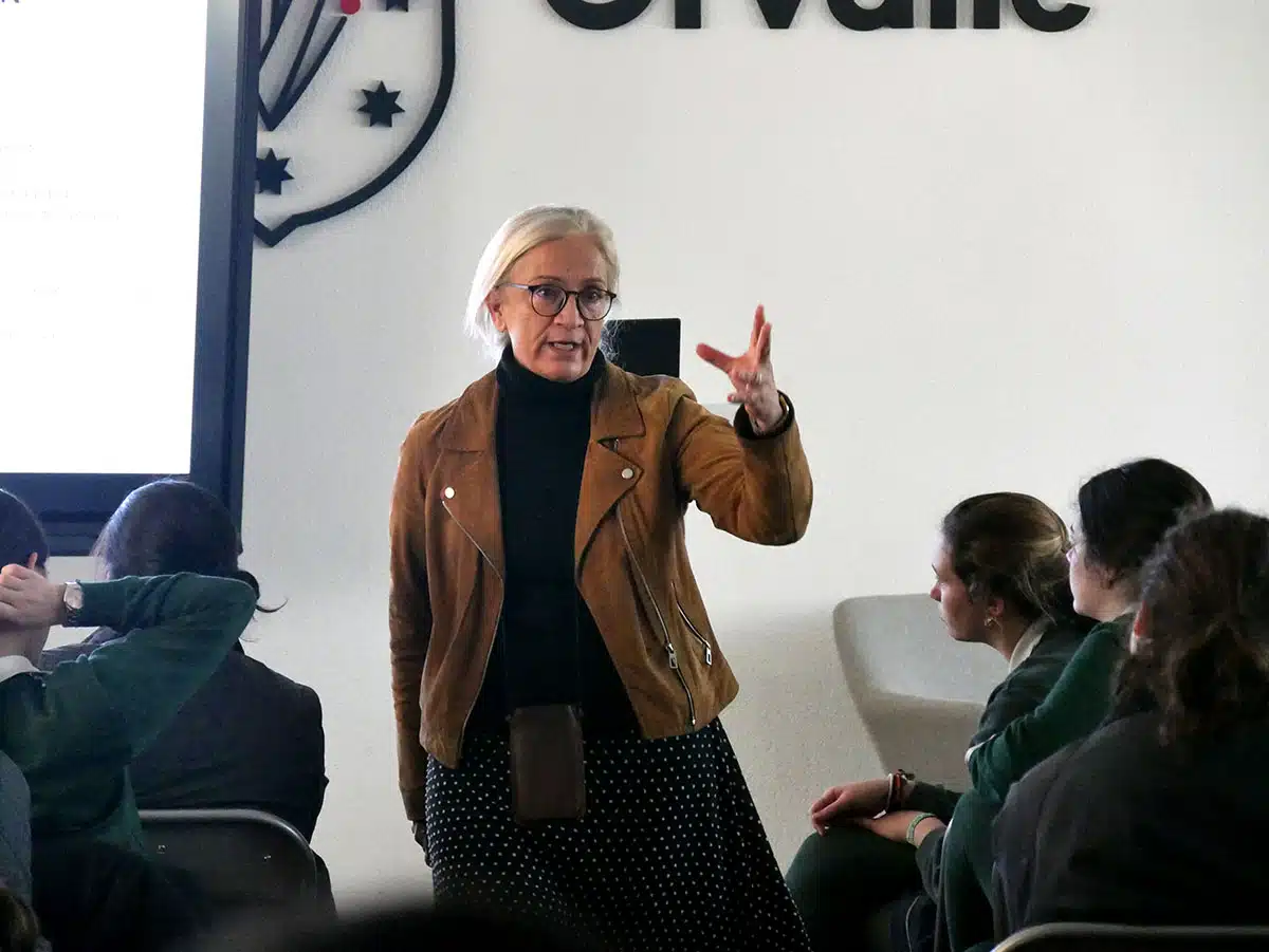 Hoy un lector, mañana un líder: la importancia de la lectura en adolescentes 9 recomendaciones lecturas adolescentes