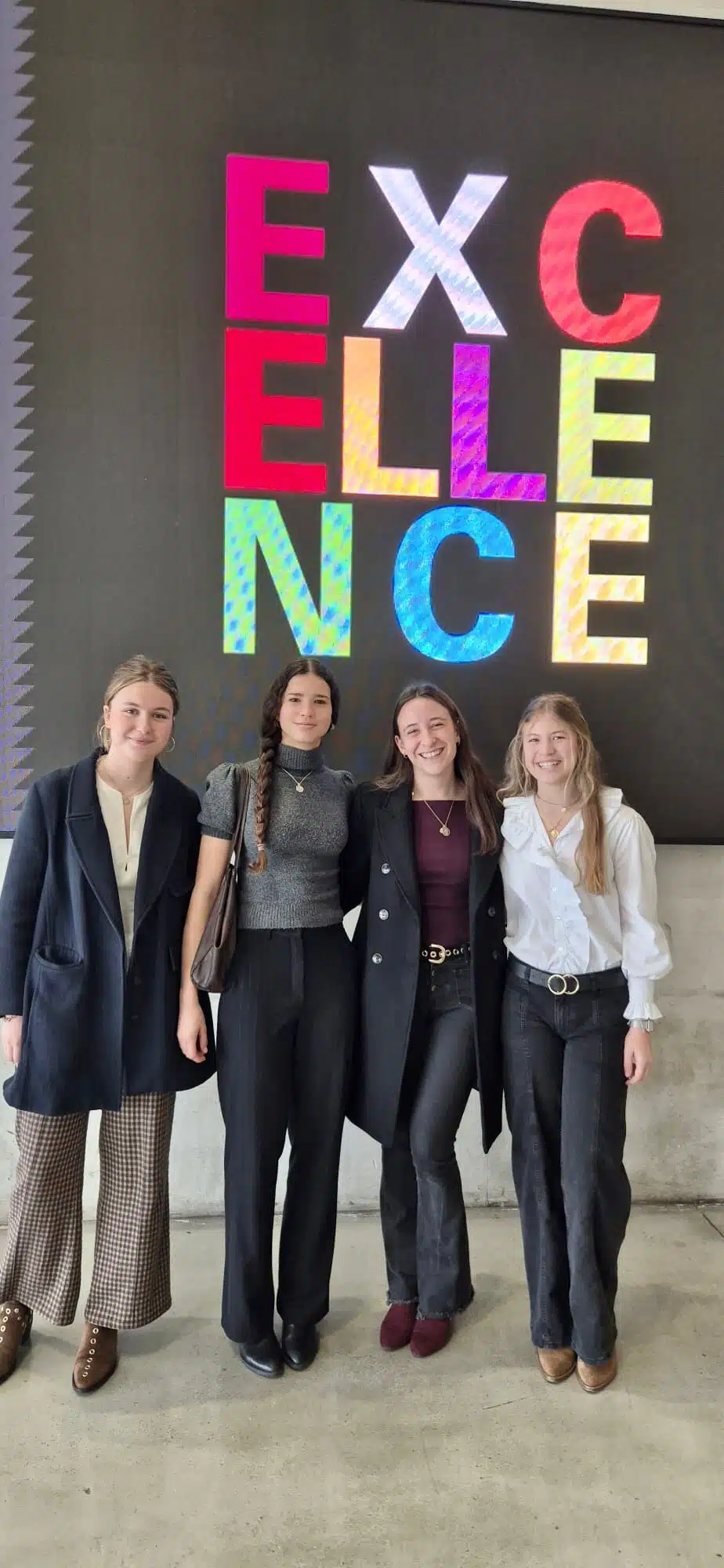 Orvalle destaca por su excelencia académica en Bachillerato en las defensas de los trabajos de investigación de la UNAV 3 excelencia academica en bachillerato excellence