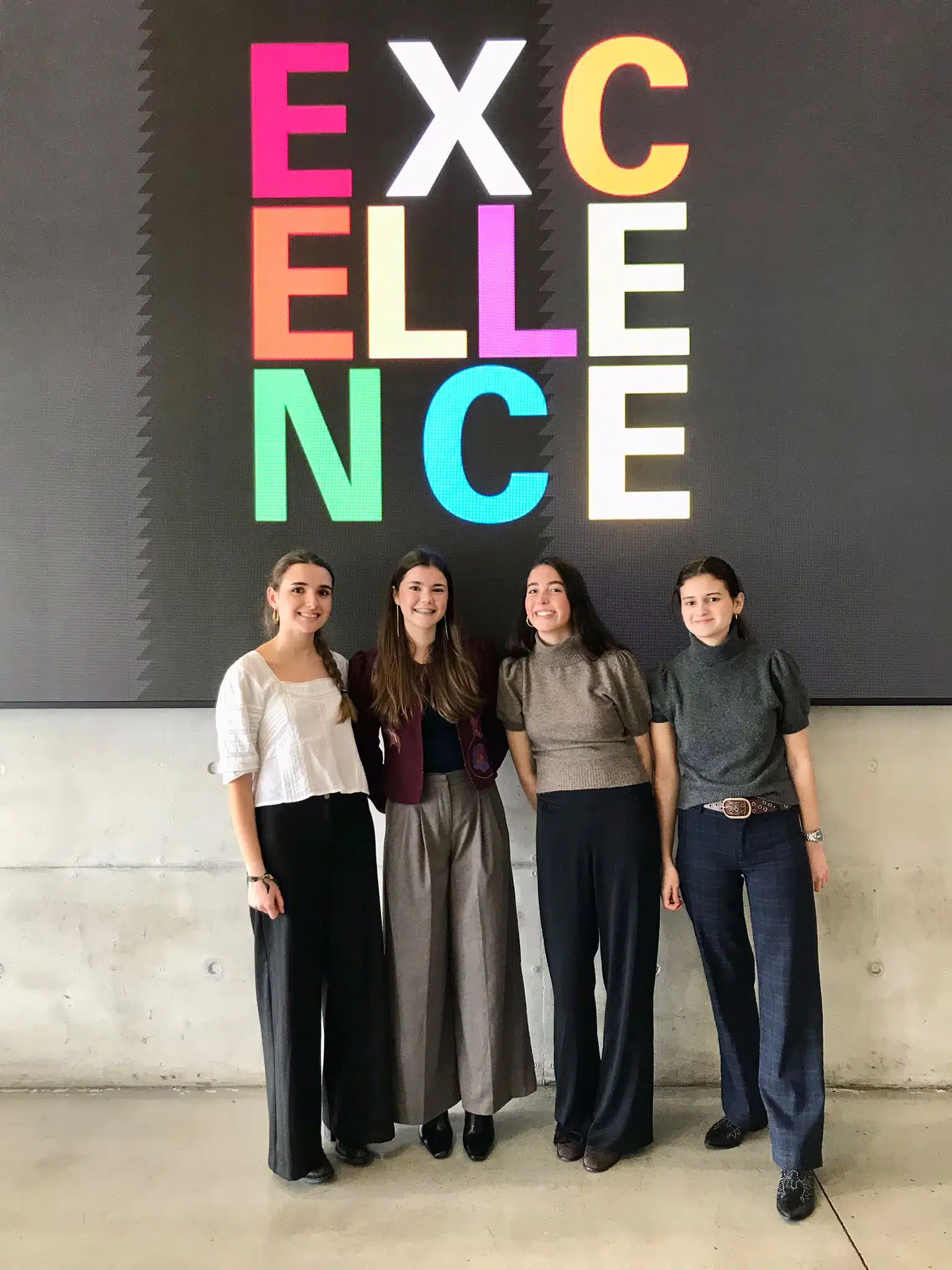 Orvalle destaca por su excelencia académica en Bachillerato en las defensas de los trabajos de investigación de la UNAV 4 excellence excelencia academica en bachillerato