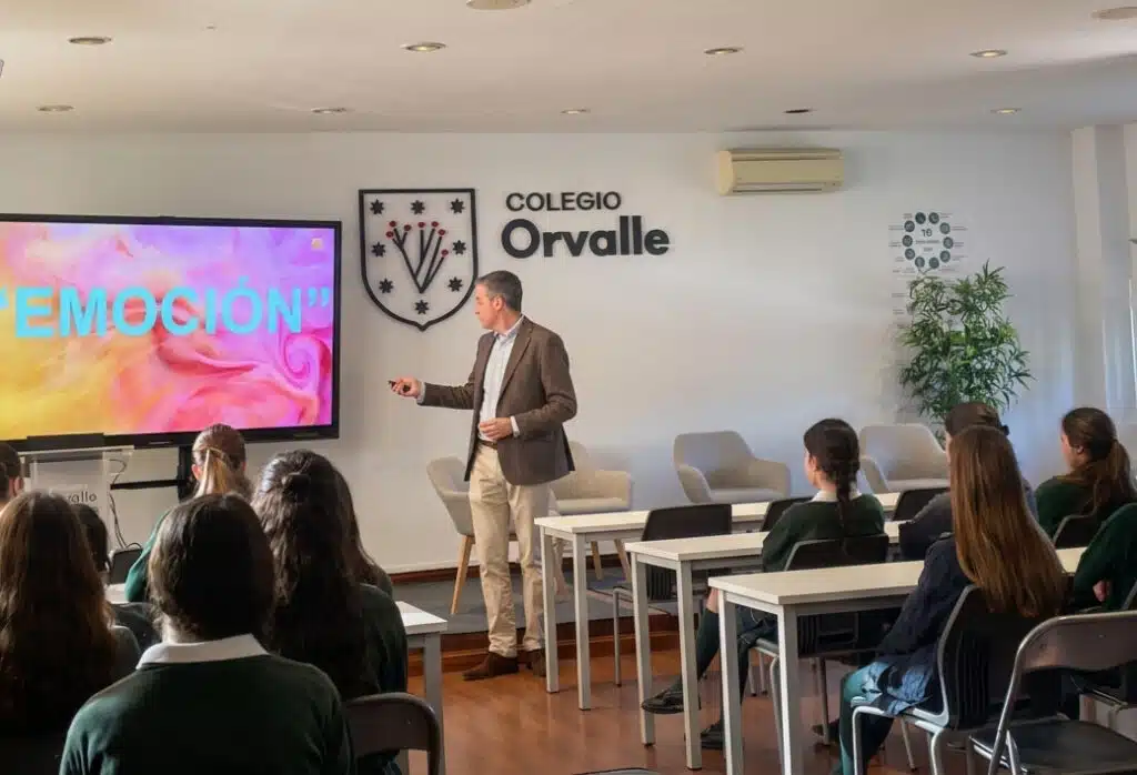 Domingo Guillén (CEO de Fnac): ''La IA nos ganará en muchas cosas, pero las grandes historias las seguiremos creando los humanos''. 2 ceo fnac domingo guillen